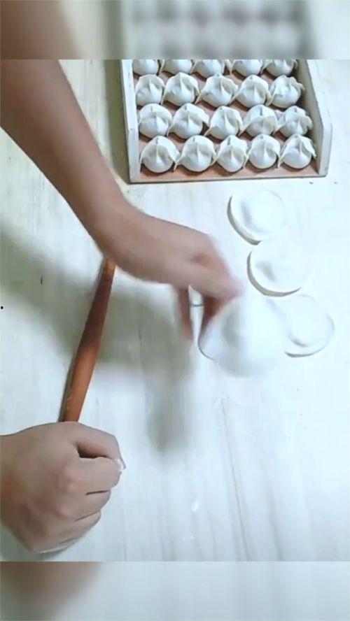 饺子皮视频,一招轻松学会传统美食制作
