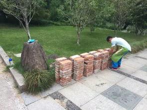 搬砖视频,搬砖工人的辛勤岁月