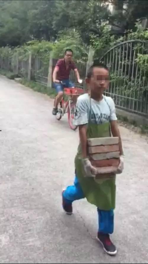 搬砖视频,搬砖工人的辛勤岁月