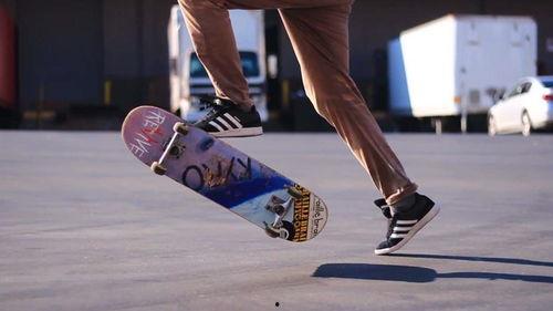 滑板学习视频,跟随视频轻松掌握滑板技巧