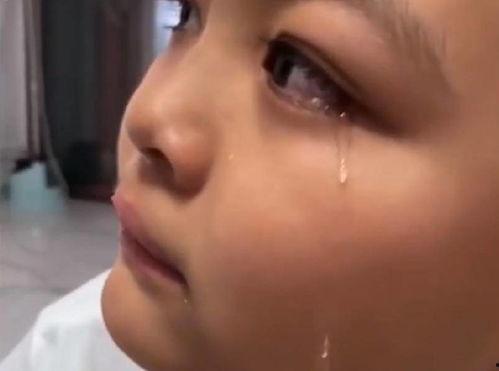 小孩哭视频,一场温馨的育儿瞬间