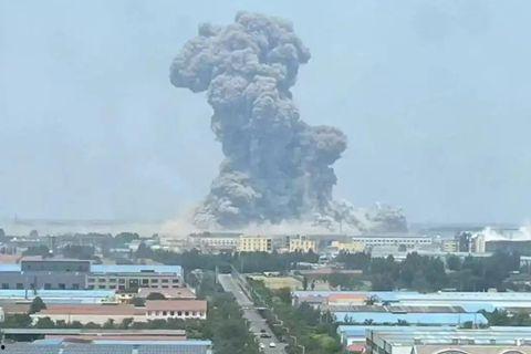 山东爆炸视频,山东爆炸事故现场惊心动魄瞬间