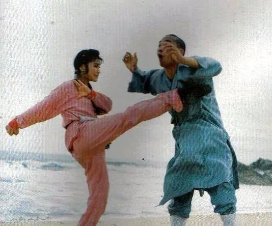 无敌鸳鸯腿完整版视频,一招制胜的武术绝学揭秘