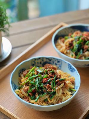 拌面视频,美味家常菜轻松上桌