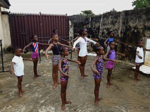 非洲舞蹈视频教学,跟随节奏，感受非洲热情